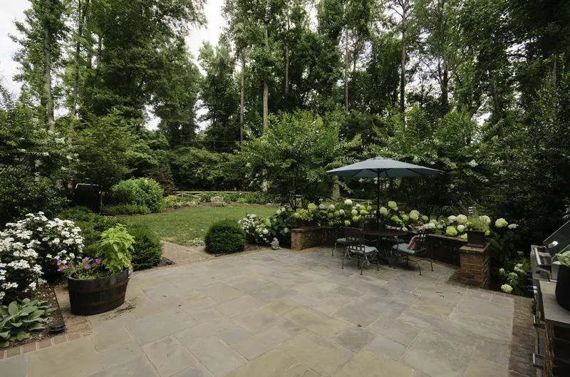 Landscape image placeholder for service detail two